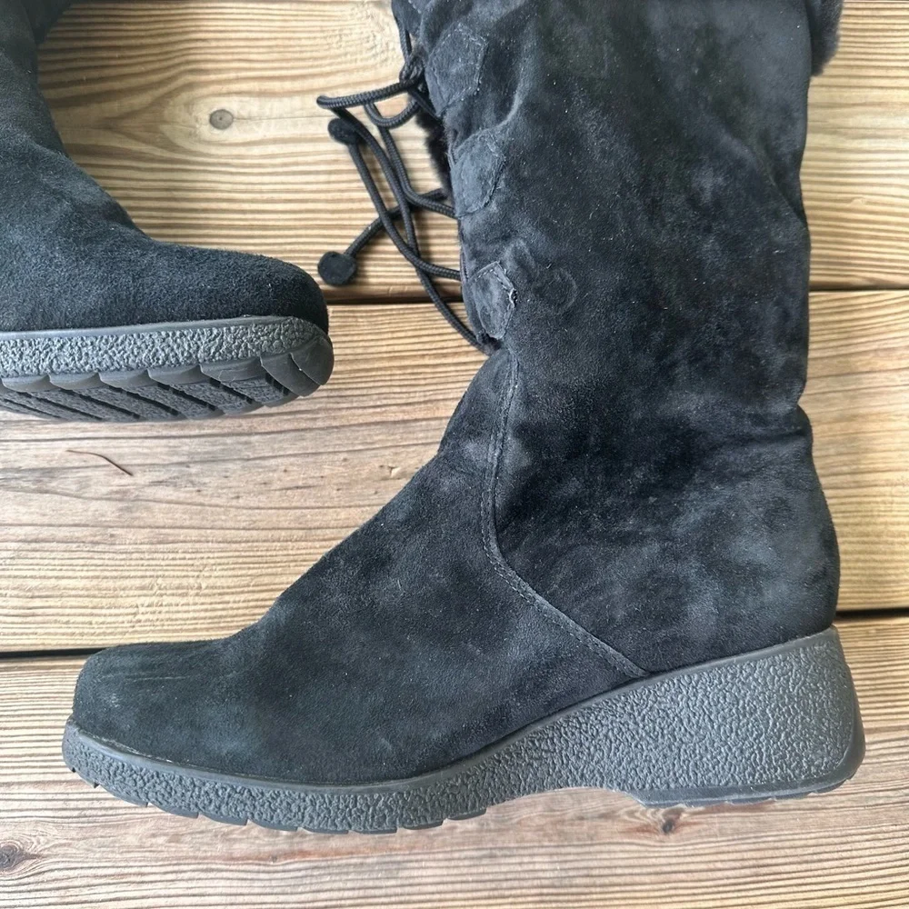 Khombu women’s black fur lined suede boots size 8.5